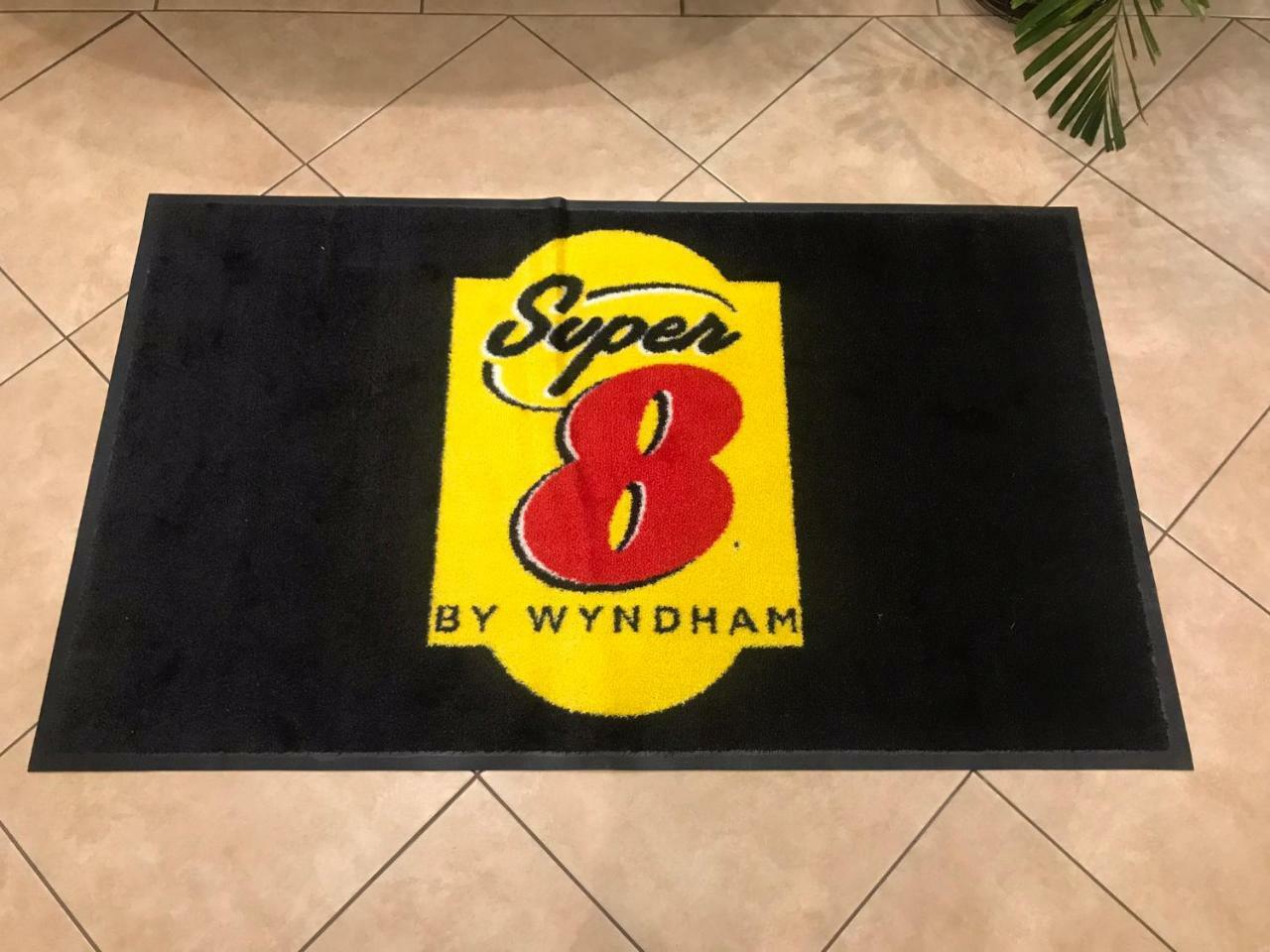 Super 8 By Wyndham Carson Tahoe Hotel 2*